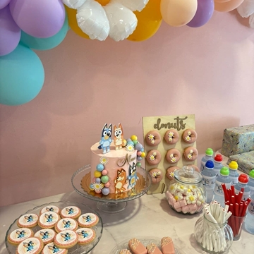 Mesa dulce personalizada Bluey - Imagen 1