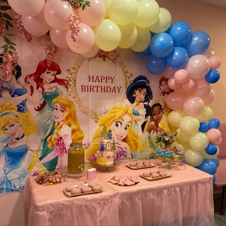 Mesa dulce personalizada cumpleaños princesas - Imagen 1