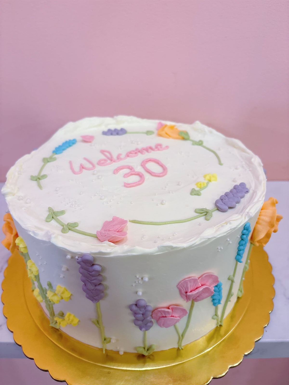 Tarta personalizada flores cumpleaños - Imagen 1