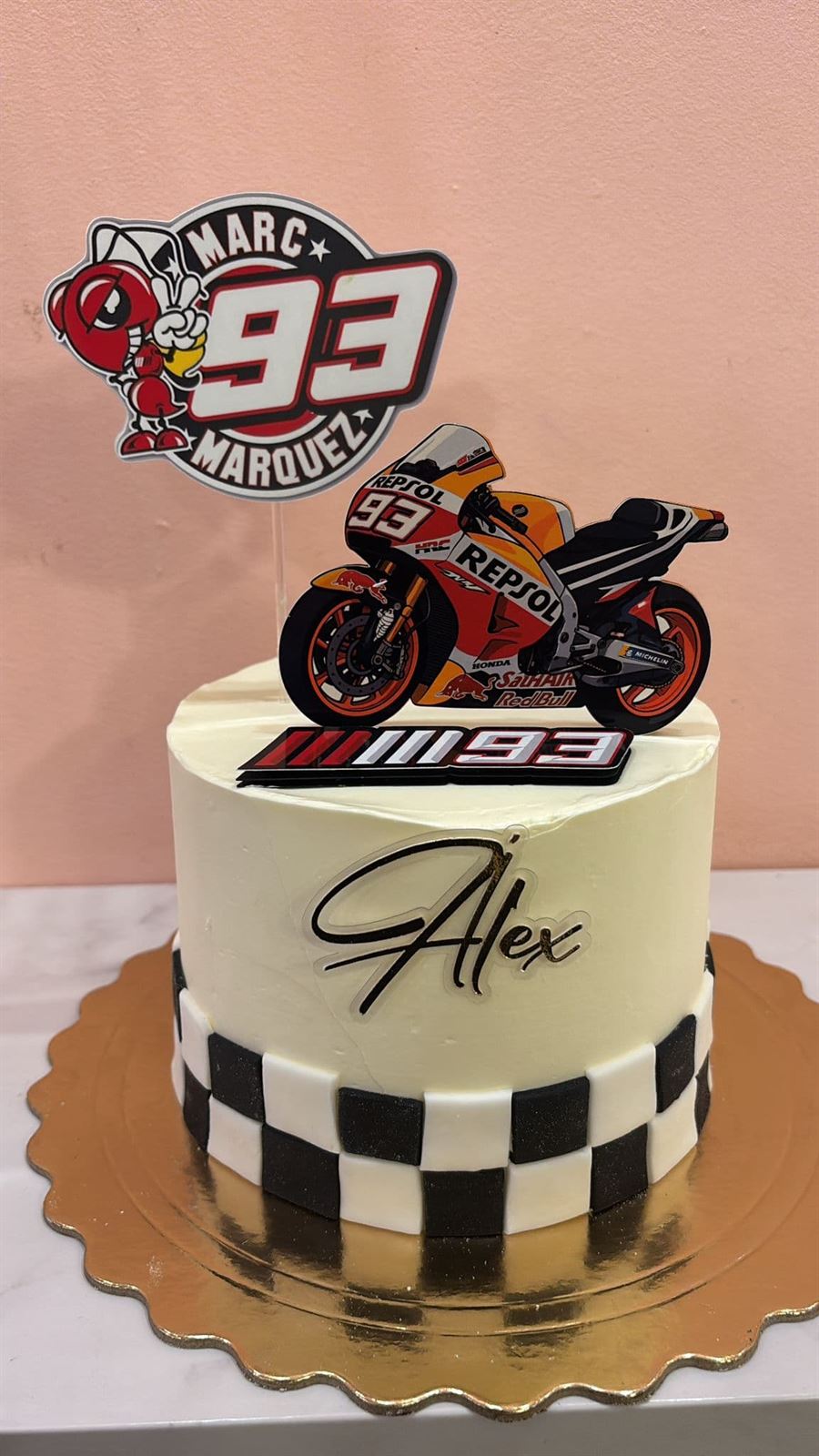 Tarta personalizada motos - Imagen 1